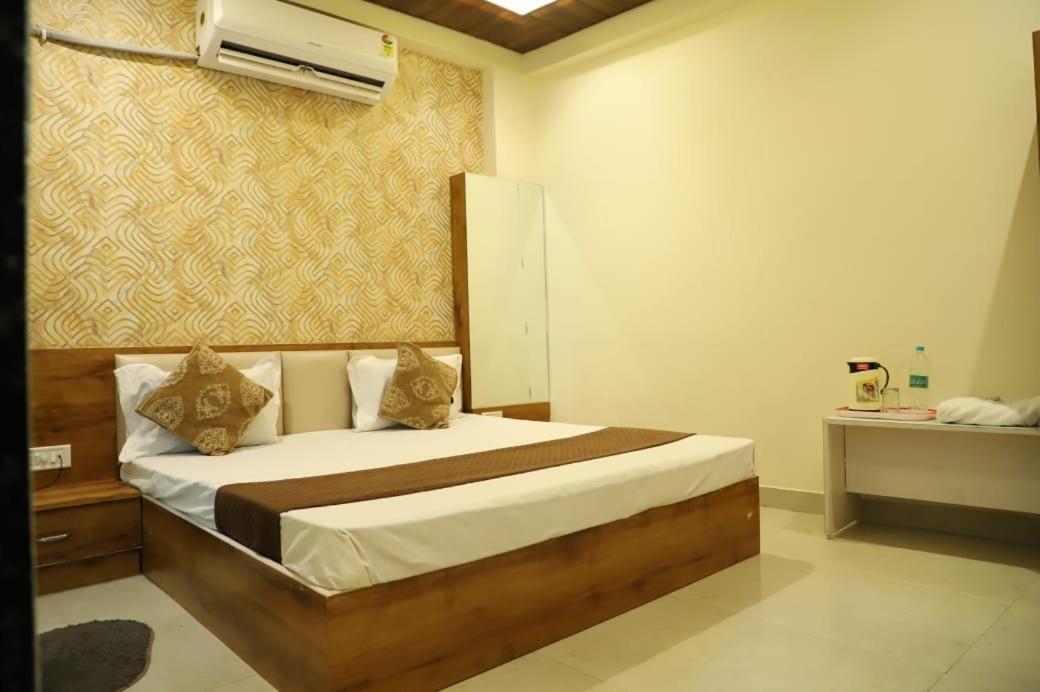 Hotel Mangal Bhog Nāthdwāra Buitenkant foto